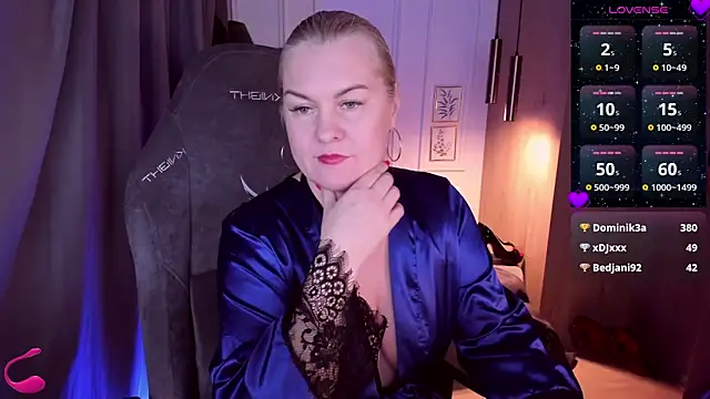 Snapshot of YolandaKiss chatting on February 26, 10:58 am YolandaKiss online show from February 26, 10:58 am