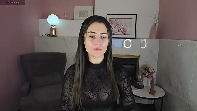 Snapshot of KylieMellow chatting on January 25, 5:51 am KylieMellow online show from January 25, 5:51 am