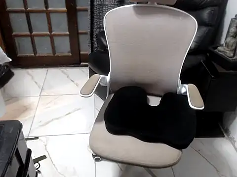 Snapshot of BarucRj chatting on December 19, 4:08 am BarucRj online show from December 19, 4:08 am