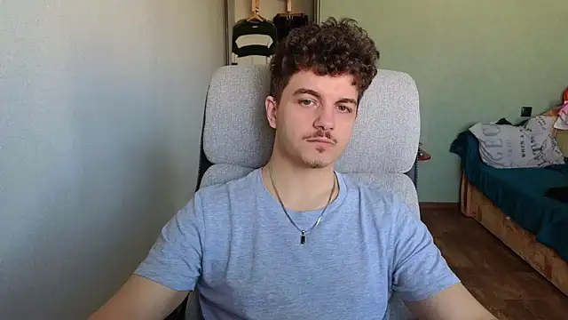 Remy Miles online show from March 16, 6:06 am