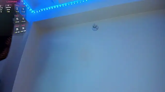 Snapshot of divinesalome chatting on March 4, 8:38 pm divinesalome online show from March 4, 8:38 pm