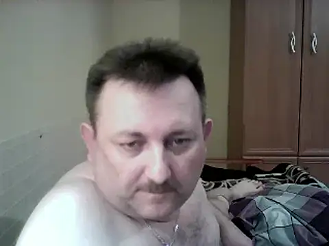 Snapshot of Novy73 chatting on March 1, 12:28 am Novy73 online show from March 1, 12:28 am