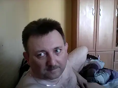 Snapshot of Novy73 chatting on March 9, 8:29 am Novy73 online show from March 9, 8:29 am