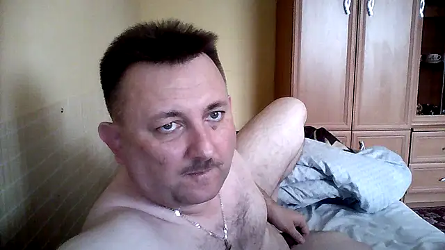 Snapshot of Novy73 chatting on September 29, 9:14 am Novy73 online show from September 29, 9:14 am