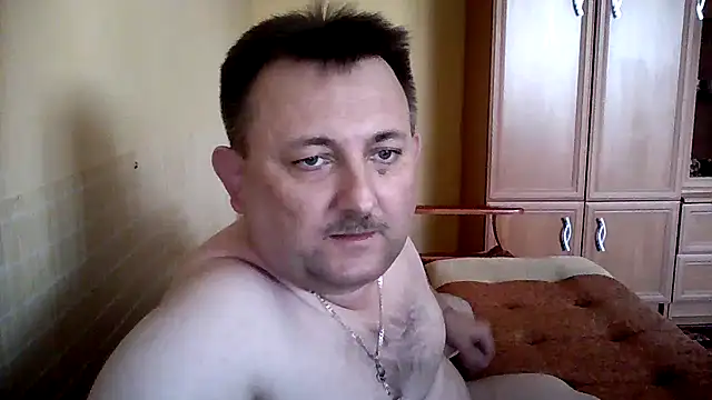Snapshot of Novy73 chatting on October 19, 1:56 pm Novy73 online show from October 19, 1:56 pm