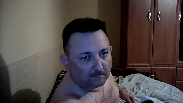 Snapshot of Novy73 chatting on October 26, 9:31 pm Novy73 online show from October 26, 9:31 pm