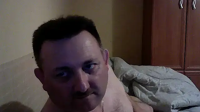 Snapshot of Novy73 chatting on November 9, 11:25 pm Novy73 online show from November 9, 11:25 pm