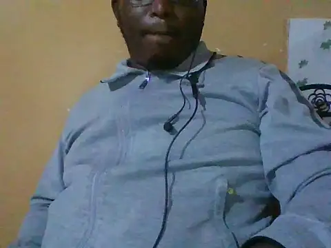 Snapshot of honeyswit chatting on September 10, 8:53 pm honeyswit online show from September 10, 8:53 pm