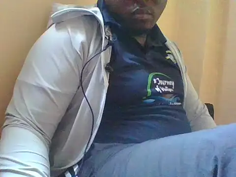 Snapshot of honeyswit chatting on October 4, 12:03 pm honeyswit online show from October 4, 12:03 pm