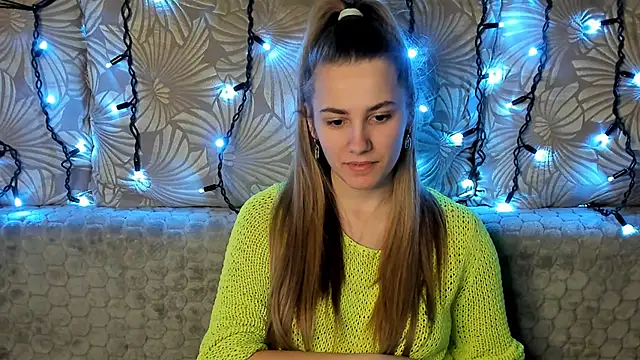 MaggieCake online show from January 28, 5:00 am