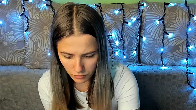 MaggieCake online show from October 18, 2:03 am