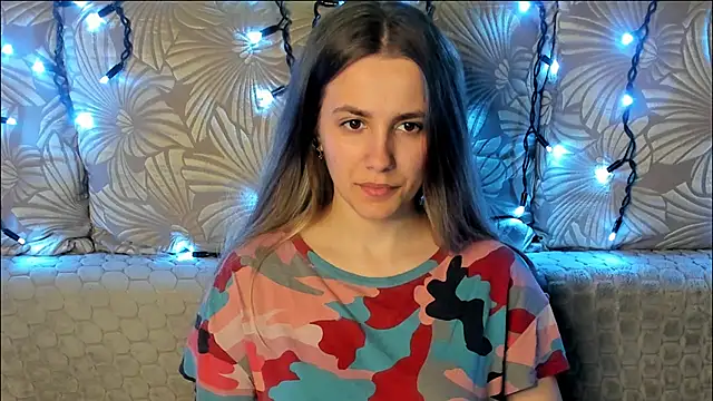 MaggieCake online show from April 18, 12:36 am