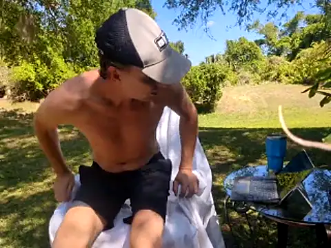 eliberator1777 online show from April 14, 3:29 pm