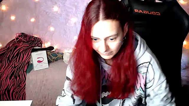 Snapshot of Ginger_Stay chatting on March 15, 1:18 pm Ginger Stay online show from March 15, 1:18 pm