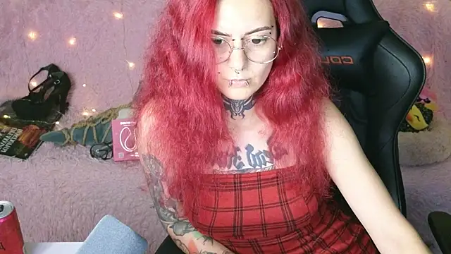 Snapshot of Ginger_Stay chatting on September 10, 10:32 pm Ginger Stay online show from September 10, 10:32 pm