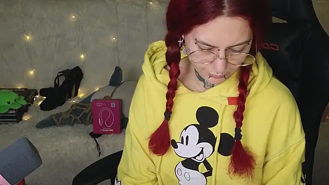 Snapshot of Ginger_Stay chatting on October 30, 12:34 am Ginger Stay online show from October 30, 12:34 am