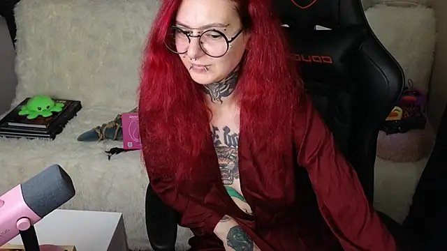 Snapshot of Ginger_Stay chatting on November 21, 7:29 am Ginger Stay online show from November 21, 7:29 am