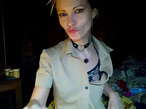 WildMissNiks online show from December 20, 1:43 pm