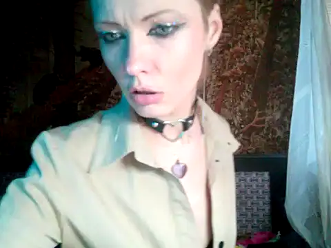 WildMissNiks online show from January 21, 1:22 pm