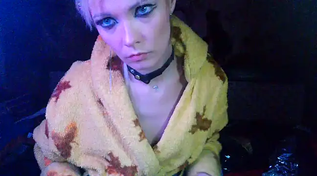 WildMissNiks online show from February 26, 4:14 pm
