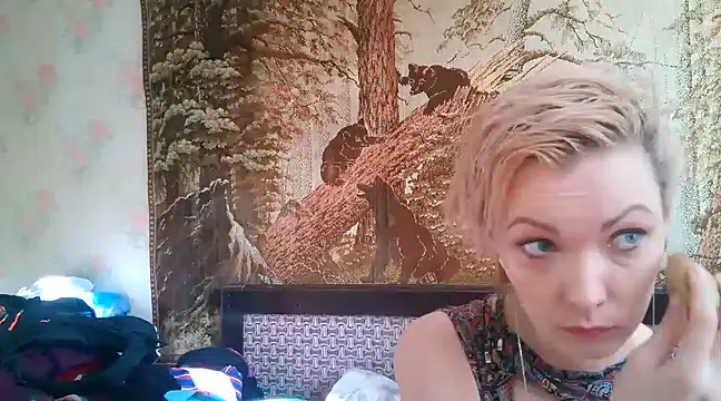 WildMissNiks online show from March 9, 6:28 am