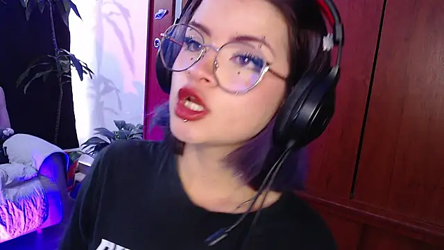 Raventh  online show from February 12, 12:44 pm