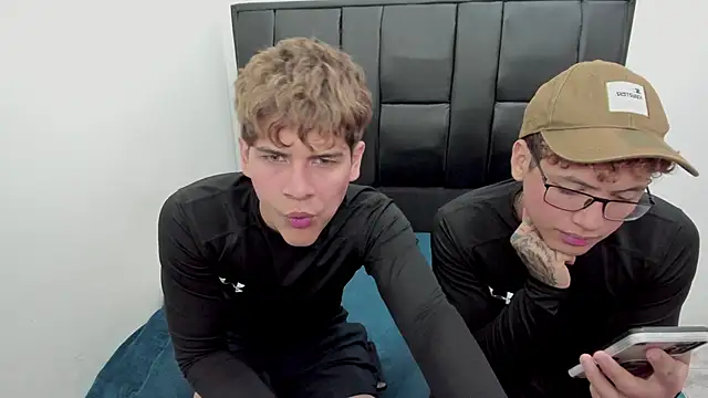 Snapshot of javieryalejandro chatting on October 28, 1:36 pm javieryalejandro online show from October 28, 1:36 pm