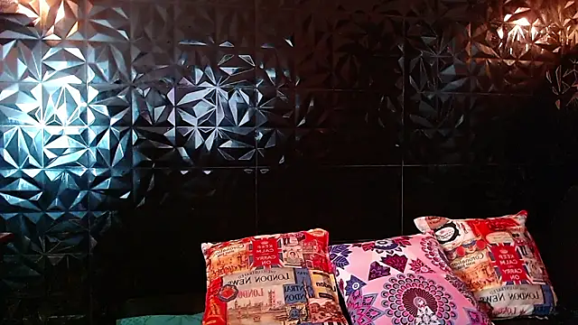 Snapshot of PINK__LOLA1 chatting on February 4, 12:44 pm PINK LOLA1 online show from February 4, 12:44 pm