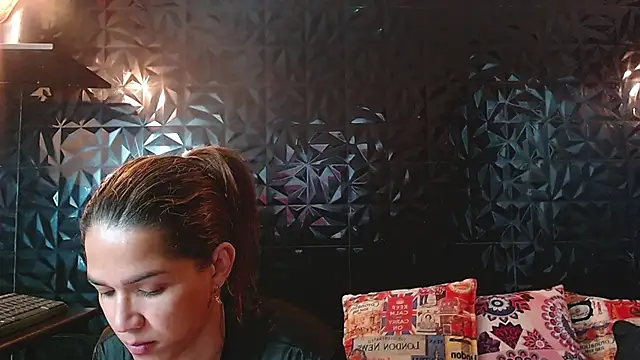 Snapshot of PINK__LOLA1 chatting on February 7, 11:25 am PINK LOLA1 online show from February 7, 11:25 am