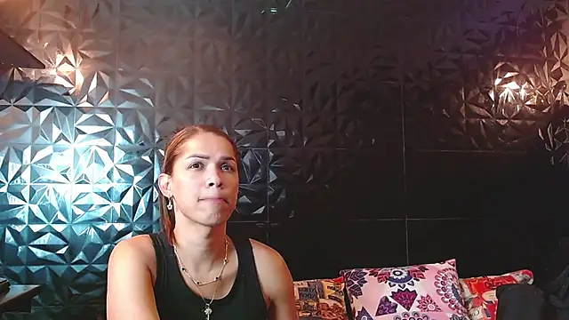 Snapshot of PINK__LOLA1 chatting on February 11, 12:37 am PINK LOLA1 online show from February 11, 12:37 am