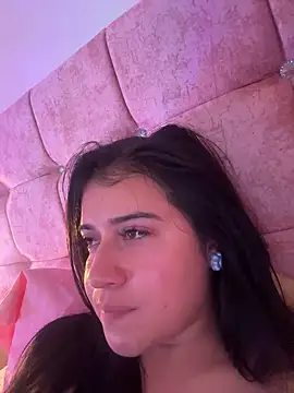 KallyMyller1 online show from December 14, 1:39 am