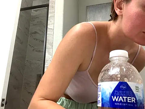 Snapshot of Alyssa_rhoades chatting on November 6, 8:21 pm Alyssa rhoades online show from November 6, 8:21 pm