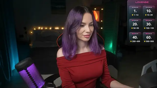 Snapshot of Emberella_ chatting on February 17, 3:51 pm Emberella online show from February 17, 3:51 pm