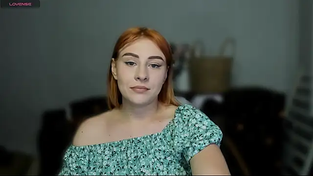 Snapshot of KindKristy chatting on June 27, 5:01 am KindKristy online show from June 27, 5:01 am