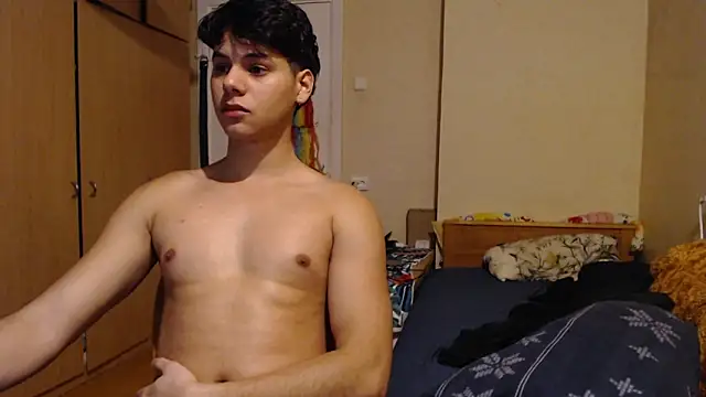 Snapshot of tomas_boy20 chatting on November 15, 1:14 am tomas boy20 online show from November 15, 1:14 am