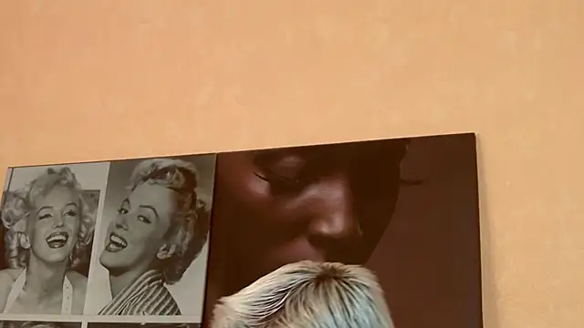 LadyPosh online show from February 18, 9:11 pm