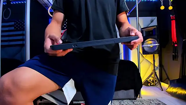 Aydenmiller96 online show from March 27, 4:40 am