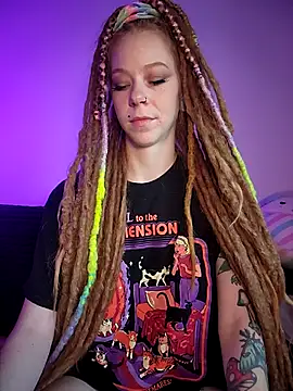 LucidLucy online show from April 12, 5:29 pm