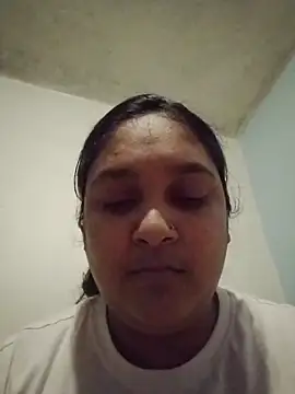 Indianbloom- online show from April 7, 2:50 pm