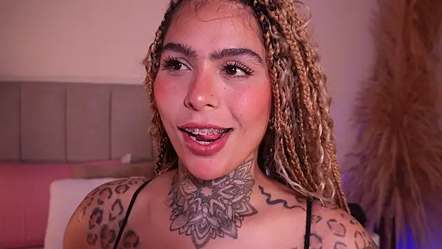 curvyliciousss online show from February 1, 6:06 pm