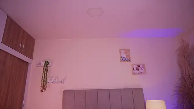 curvyliciousss online show from February 22, 5:11 pm