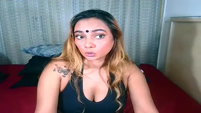 Snapshot of sexyindianchic chatting on December 2, 5:41 pm sexyindianchic online show from December 2, 5:41 pm