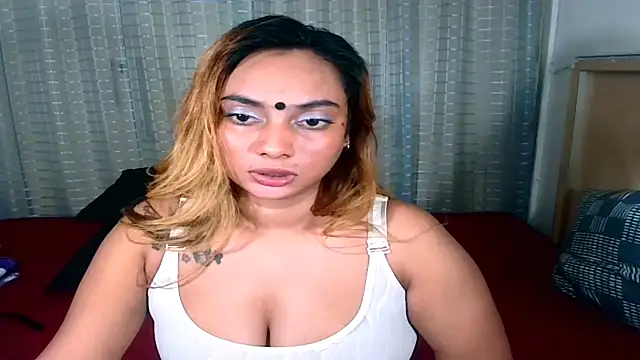 Snapshot of sexyindianchic chatting on December 4, 9:12 pm sexyindianchic online show from December 4, 9:12 pm