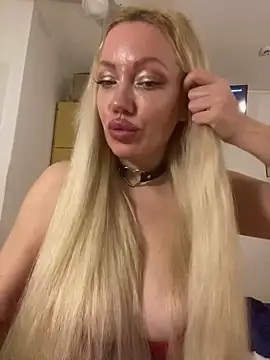 Snapshot of SofiaJoy chatting on March 15, 9:16 pm SofiaJoy online show from March 15, 9:16 pm