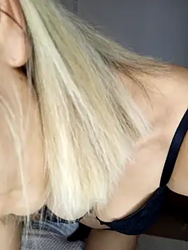 minikserce online show from December 4, 3:54 pm