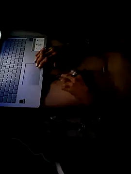 Snapshot of justinewe69 chatting on September 20, 4:24 am justinewe69 online show from September 20, 4:24 am