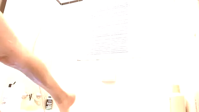 Snapshot of justinewe69 chatting on October 14, 12:11 am justinewe69 online show from October 14, 12:11 am