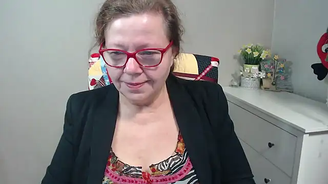 Adelewildx online show from February 3, 4:57 am