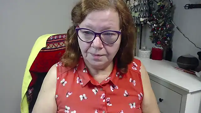 Adelewildx online show from December 16, 5:23 am