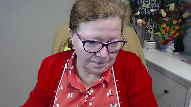 Adelewildx online show from February 5, 3:44 am